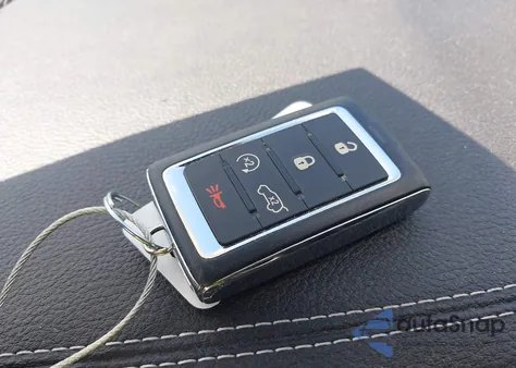 2021 Jeep Grand Cherokee L Limited 4X2 из США, поврежденный, VIN 1C4RJJBGXM8126684